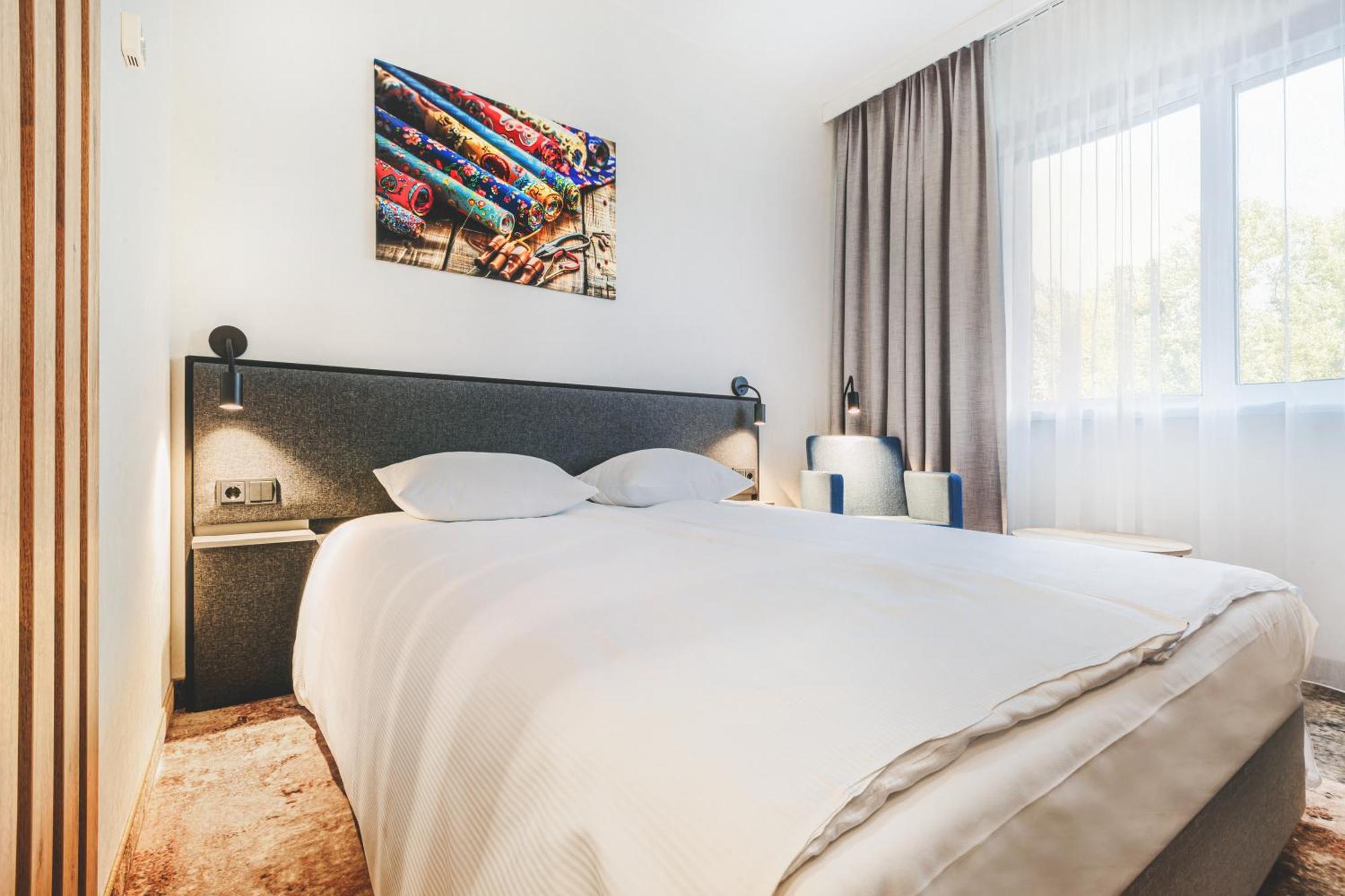 Qubus Hotel Lodz Buitenkant foto